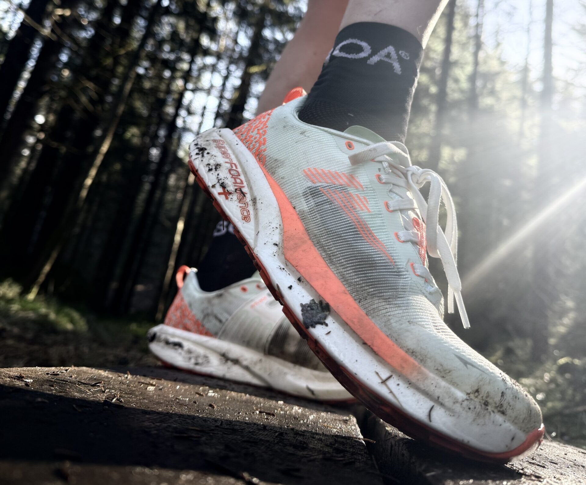 VJ Fuzion Tempo terrengløpesko sett fra siden.